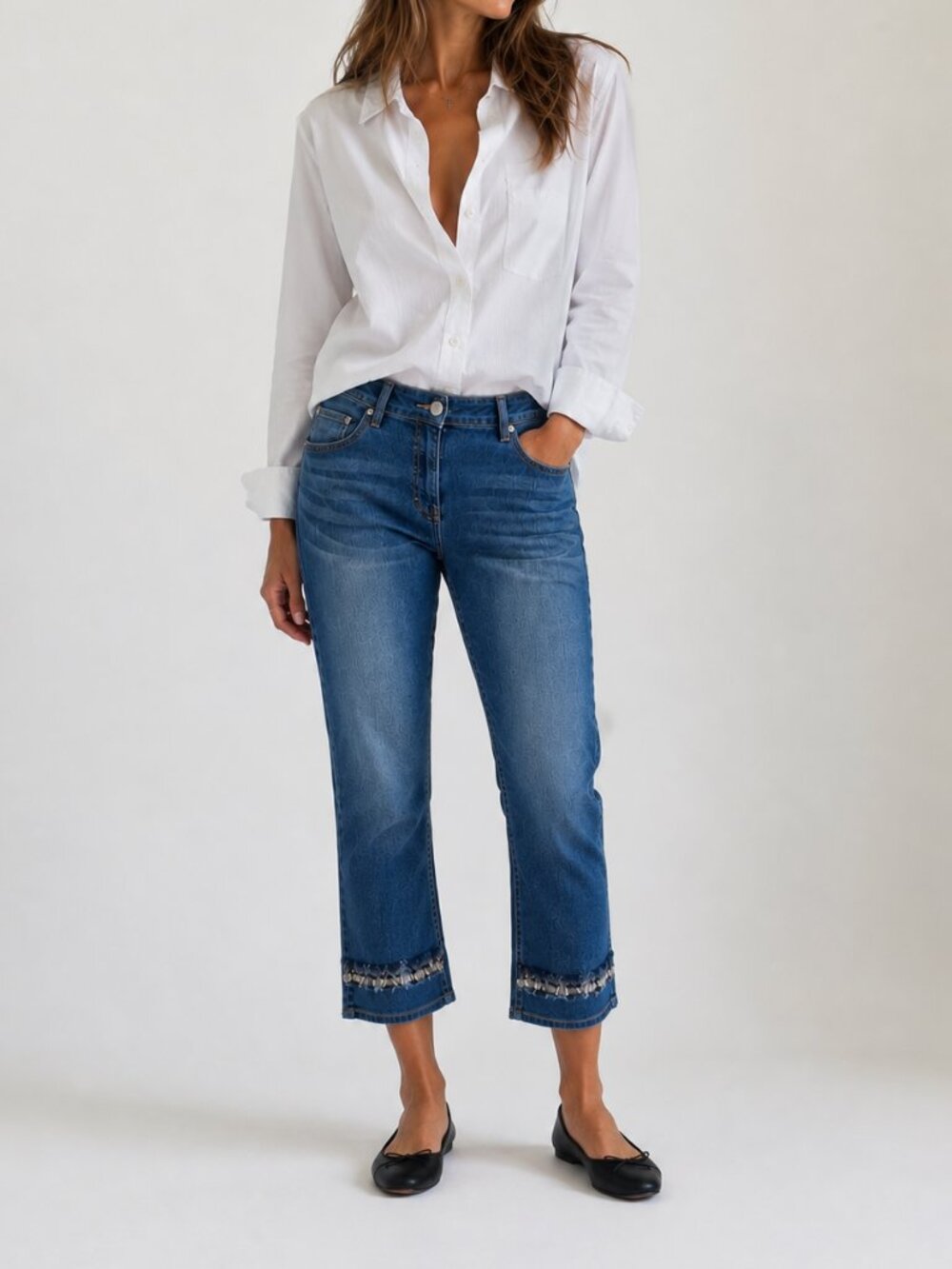 Baccini Women's Jeans 14P Stretchy Emboridered Whisker Blue Cropped